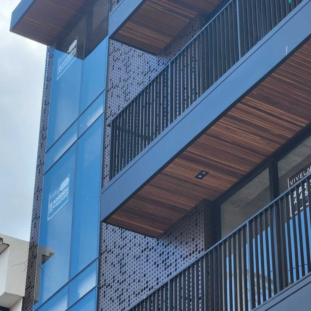 fachadas metálicas